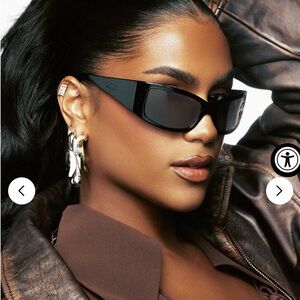 MONTAY DEZI X MONET COLLAB SUNGLASSES NEW IN BOX NEVER WORN BLACK / SMOKE FLASH